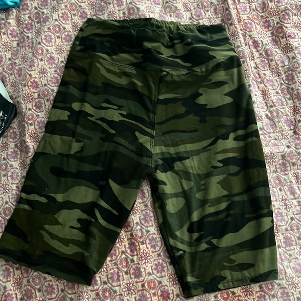CAMO SOFT BIKER SHORTS